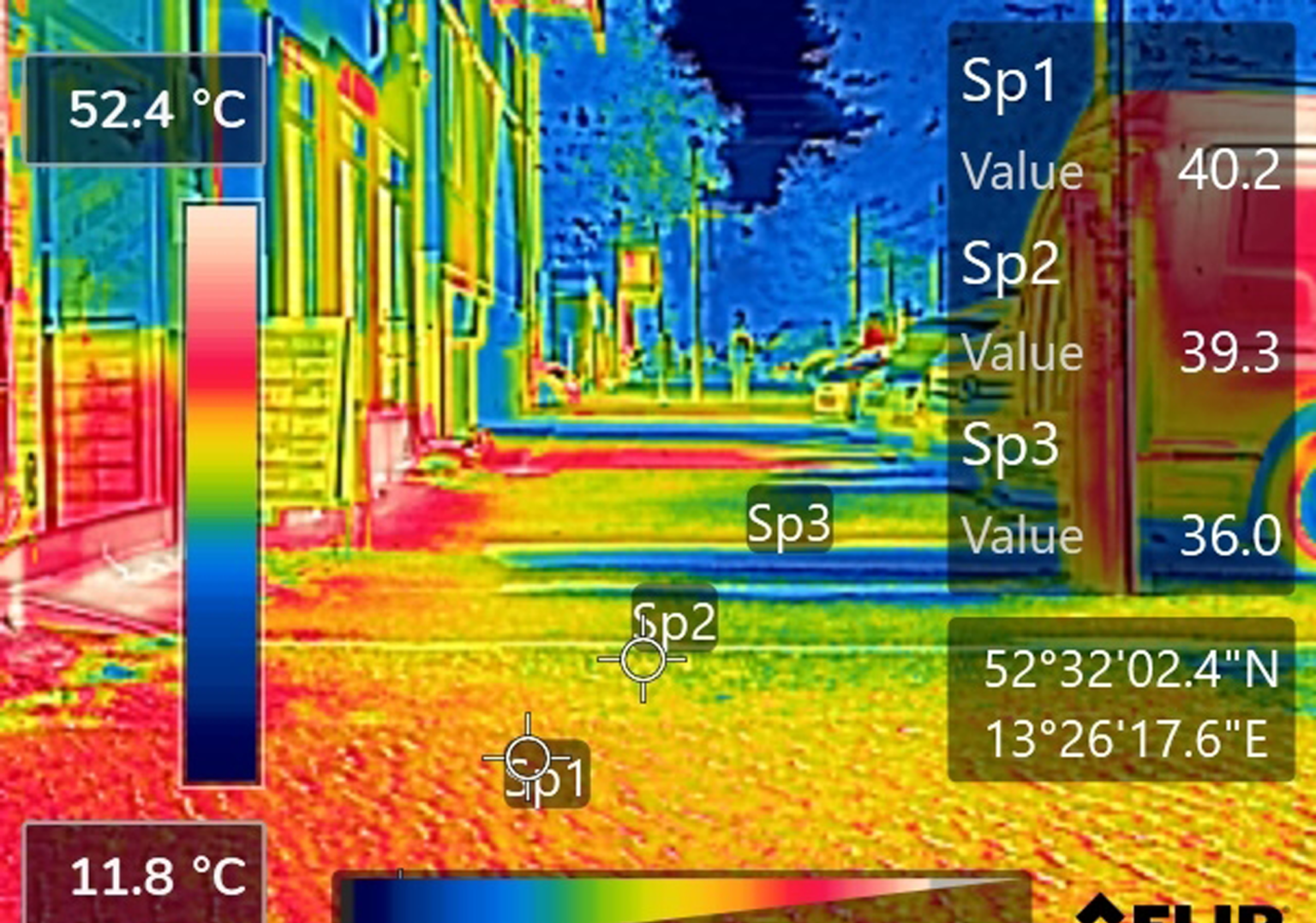 Thermal survey at pedestrian path